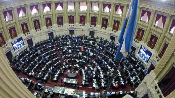 ¡Escándalo en Argentina! Oposición abandona el Congreso por represión policial en manifestaciones