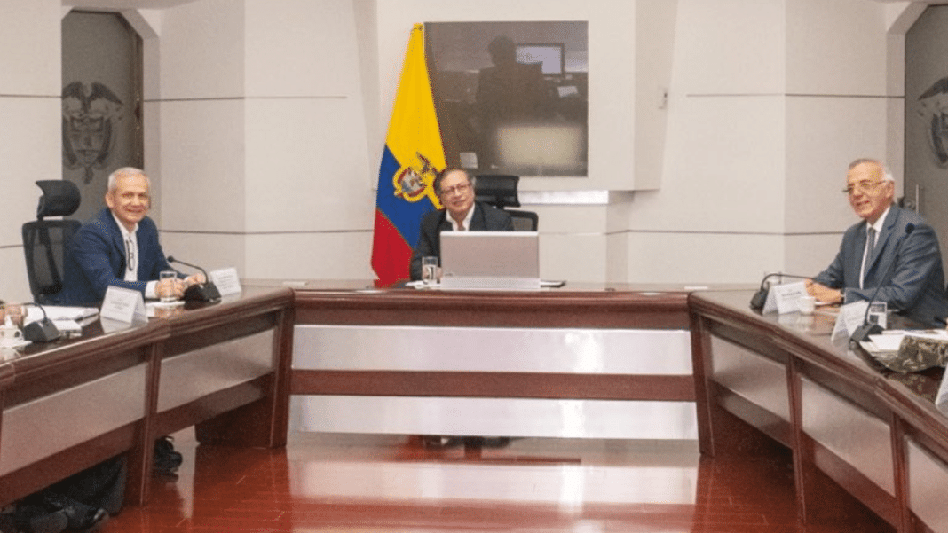 ¡Escándalo en Colombia! Petro admite fallas en la seguridad del Palacio de Justicia durante intento de asalto