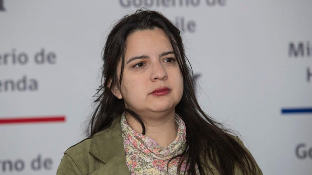 ¡Escándalo en el Ministerio de Hacienda! Javiera Martínez declaró como imputada en el Caso Convenios