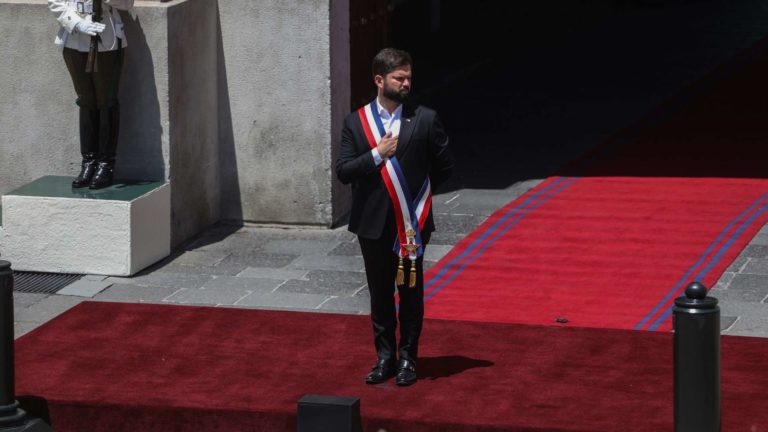 ¡Escándalo en el funeral de Sebastián Piñera! Carmen Hertz acusa a Gabriel Boric de negacionismo