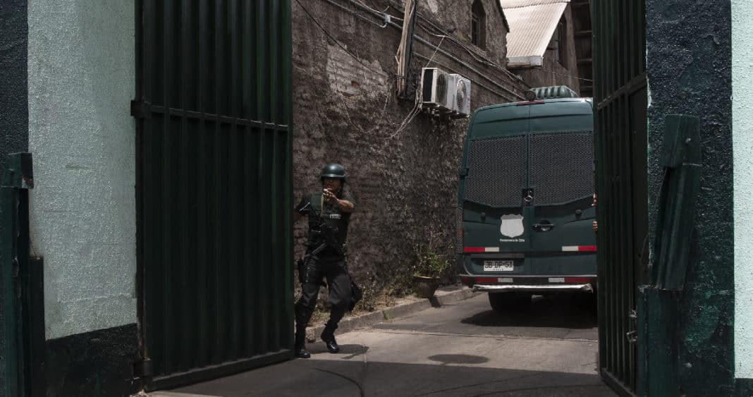 ¡Escándalo en la cárcel! Juez Urrutia permite videollamadas de reos del Tren de Aragua