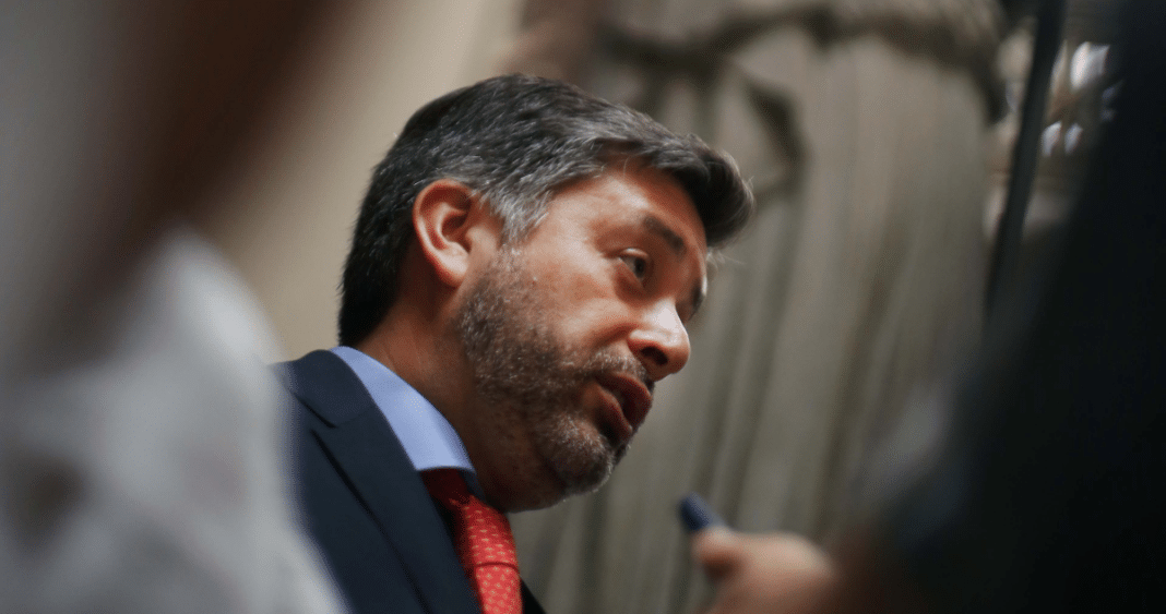 ¡Escándalo judicial! Juez Urrutia otorga beneficio a narco compartiendo abogado