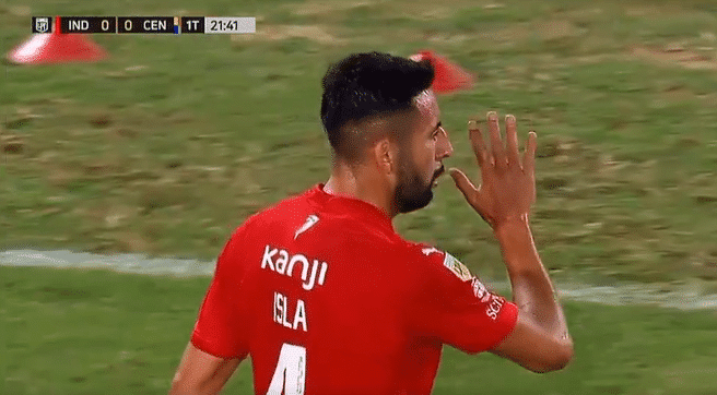 ¡Esto es Independiente, pelotudo! El tenso momento de Mauricio Isla en Argentina