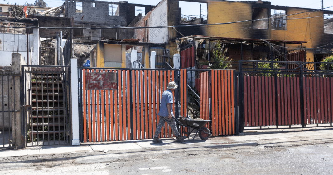 ¡Impactante! Desalojos de damnificados por incendios en Valparaíso desde albergues