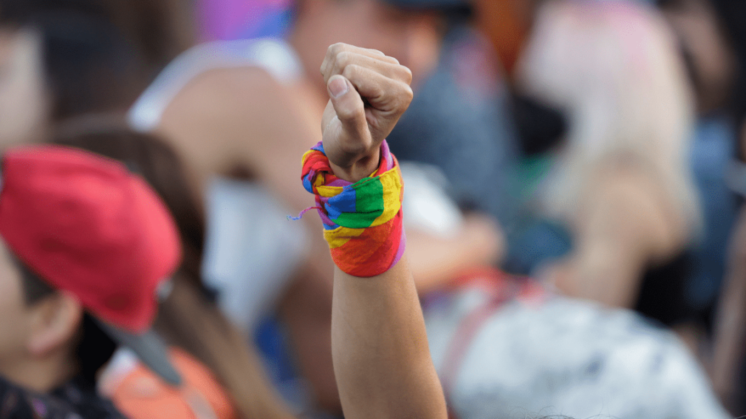 ¡Impactante! Parlamento de Ghana aprueba ley que condena a la comunidad LGBTQ+