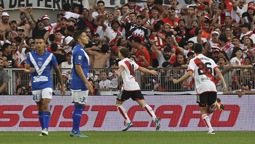 ¡Impresionante goleada! River Plate aplasta a Vélez Sarsfield con una destacada actuación de Paulo Díaz