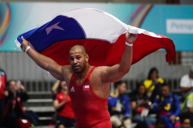 ¡Increíble! Dos luchadores chilenos se clasifican a los Juegos Olímpicos de París 2024