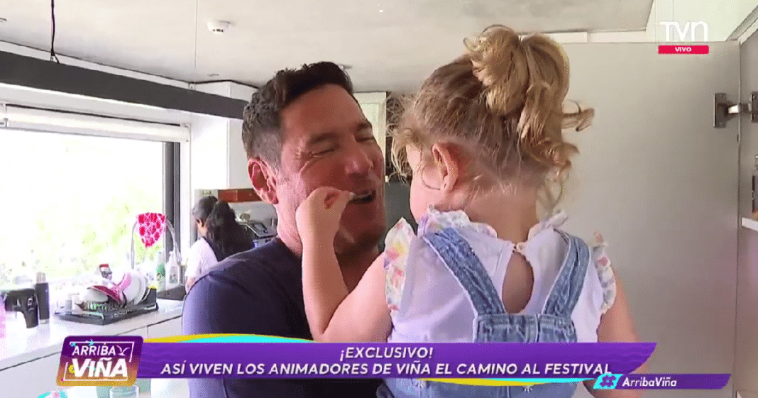 ¡Increíble! Francisco Saavedra muestra lo grande que está su hija en 'Arriba Viña'
