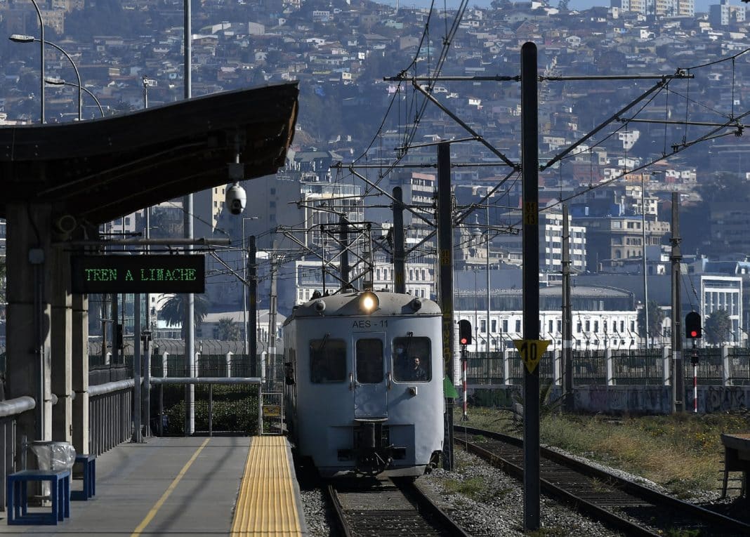 ¡Increíble! Metro de Valparaíso restablece servicio completo tras emergencia por incendios