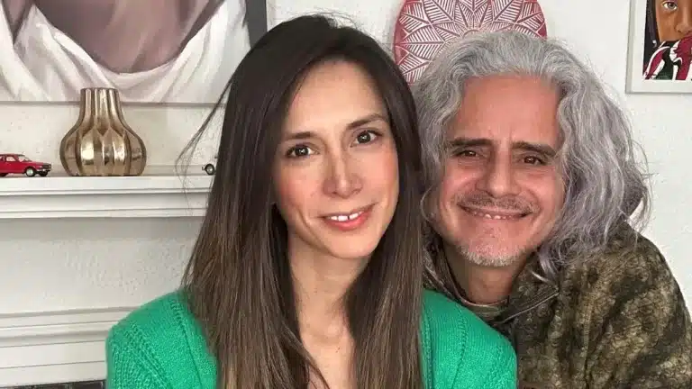 ¡Increíble! Pablo Herrera recibe crueles comentarios por foto con su novia en bikini