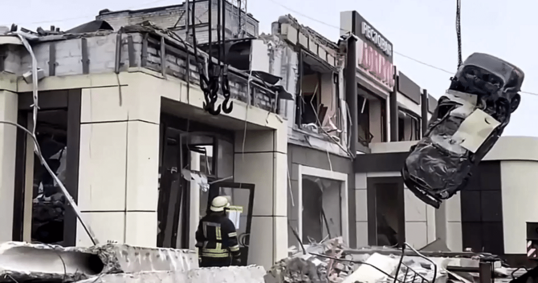 ¡Tragedia en Rusia! 28 civiles, incluyendo un niño, mueren en bombardeo ucraniano contra panadería