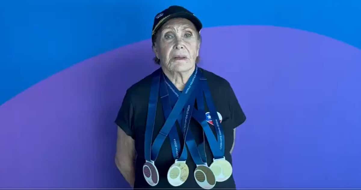 ¡Increíble hazaña! Nadadora chilena de 89 años gana cuatro medallas de oro en el Mundial de Natación