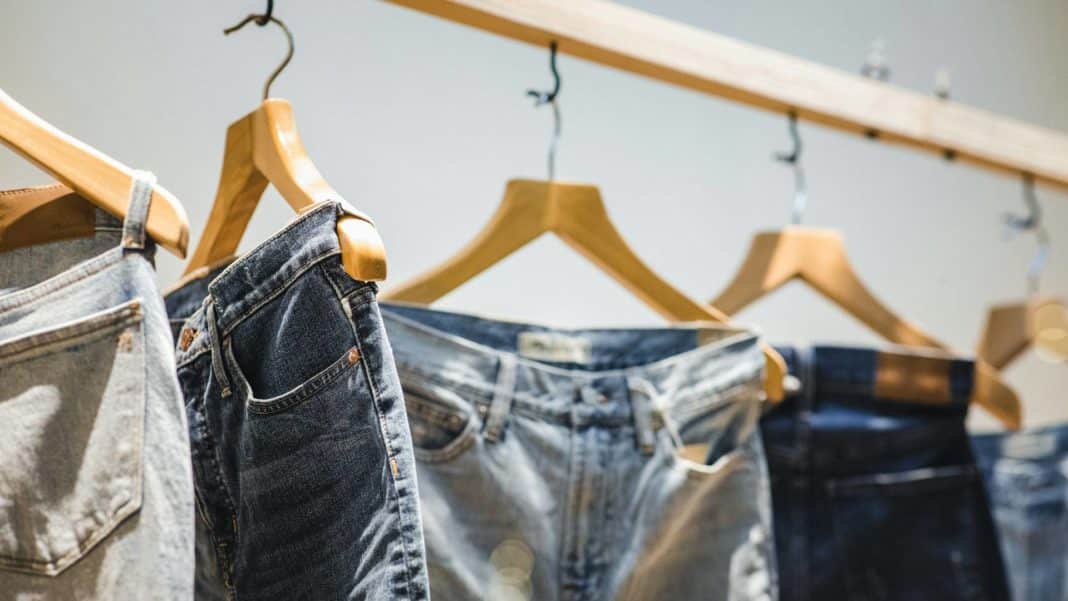 Descubre cómo mantener tus jeans como nuevos con estos 8 consejos