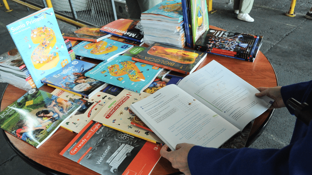 Descubre la impactante realidad de la presencia de las mujeres en los libros de historia