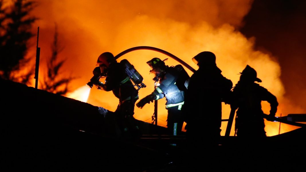 El origen del gigantesco incendio en Renca: una fiesta que terminó en tragedia