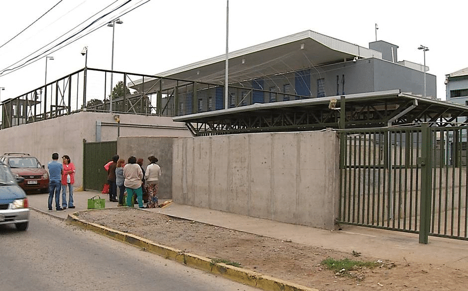 Impactante riña en cárcel de Quillota: un reo muerto y cinco heridos
