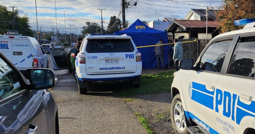Impactante suceso en Valdivia: hombre muere en plena vía pública y desconcierta a transeúntes