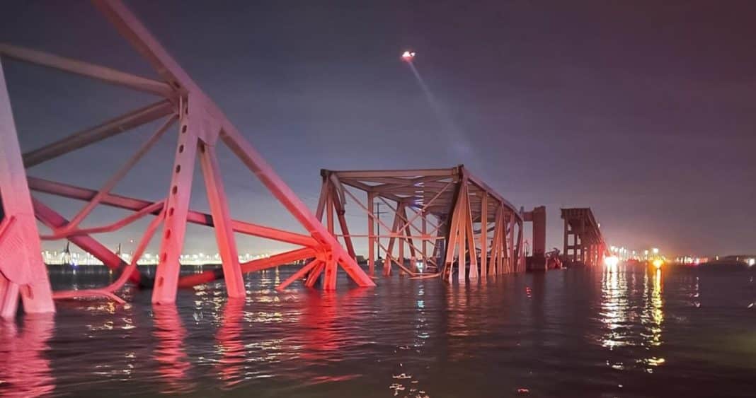 Joe Biden promete reconstruir el puente de Baltimore y reabrir el puerto lo antes posible