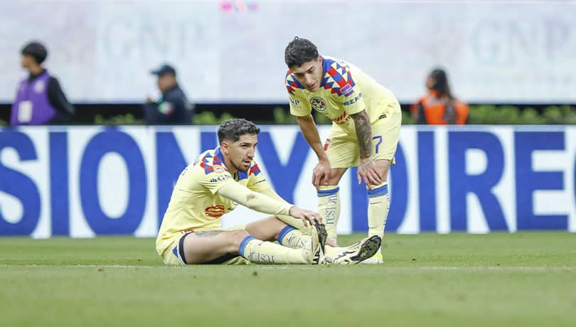 ¡Dolor de cabeza para Gareca! Diego Valdés se lesiona en el clásico entre América y Chivas