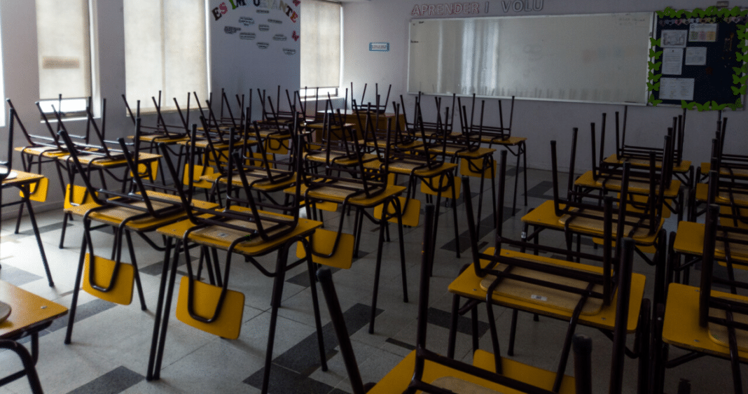 ¡Escandaloso! Miles de estudiantes sin matrícula en Chile