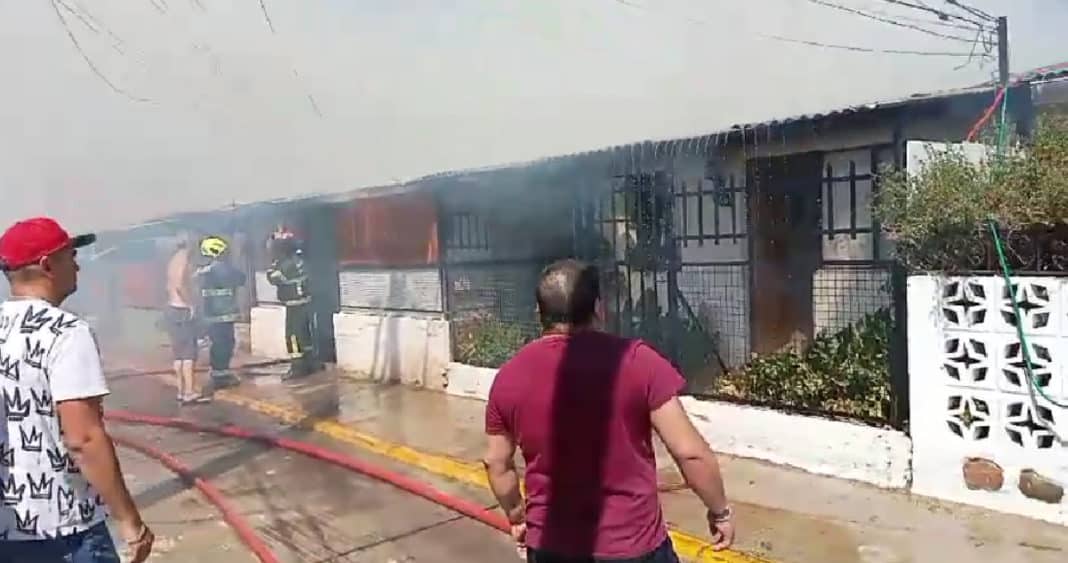 ¡Impactante! Incendio arrasa con cuatro viviendas en Quilpué