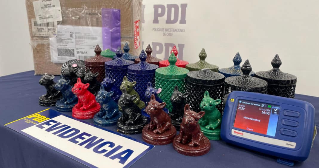 ¡Increíble! Interceptan encomienda de figuras de metanfetaminas hechas con impresora 3D con destino a Valparaíso