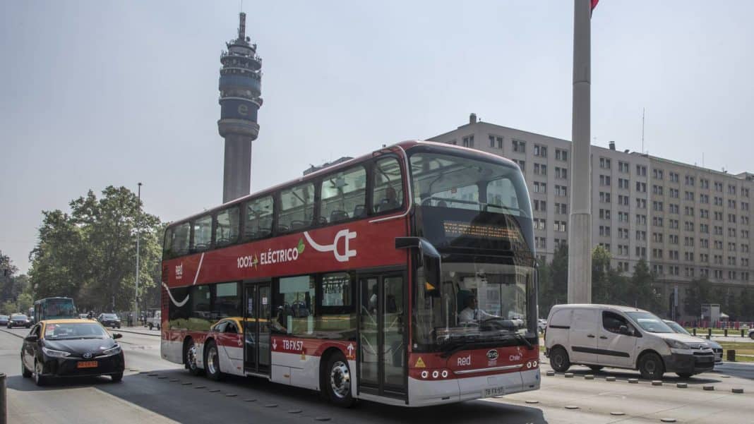 ¡Increíble! Los buses de dos pisos vuelven a las calles de Santiago