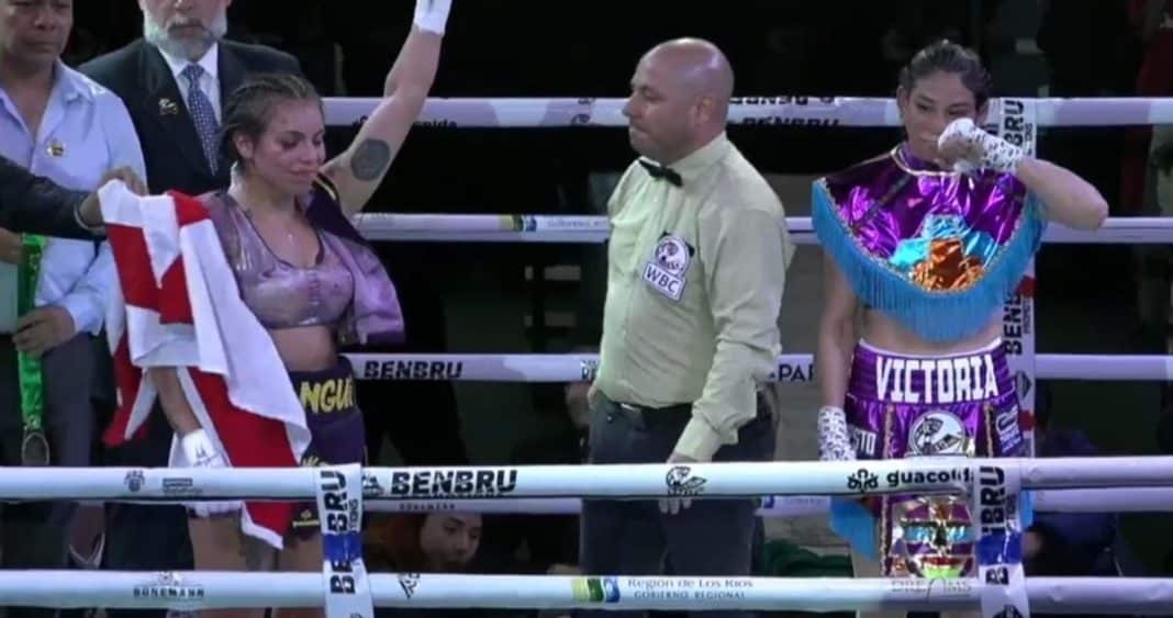 ¡Increíble victoria de la 'Leona'! Daniela Asenjo retiene su título WBC Silver