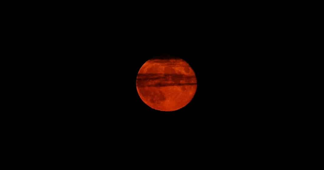 ¡No te pierdas el increíble Eclipse penumbral de Luna o 'Luna de sangre'!