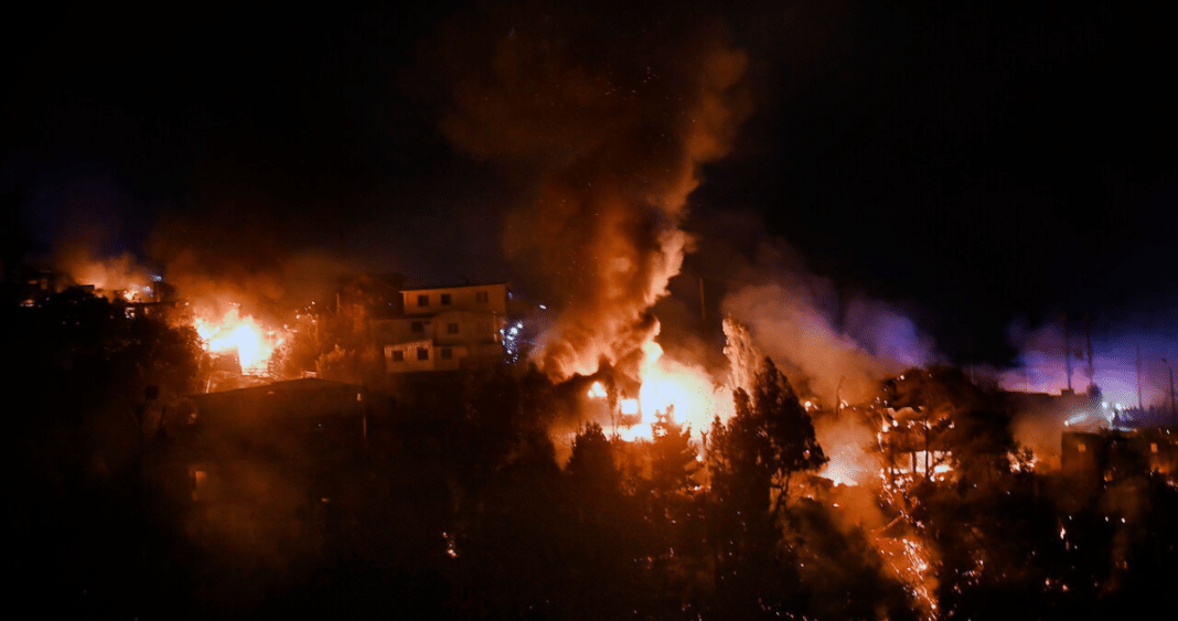¡Nueva catástrofe en Valparaíso! Incendios dejan 61 damnificados y el municipio toma acciones legales