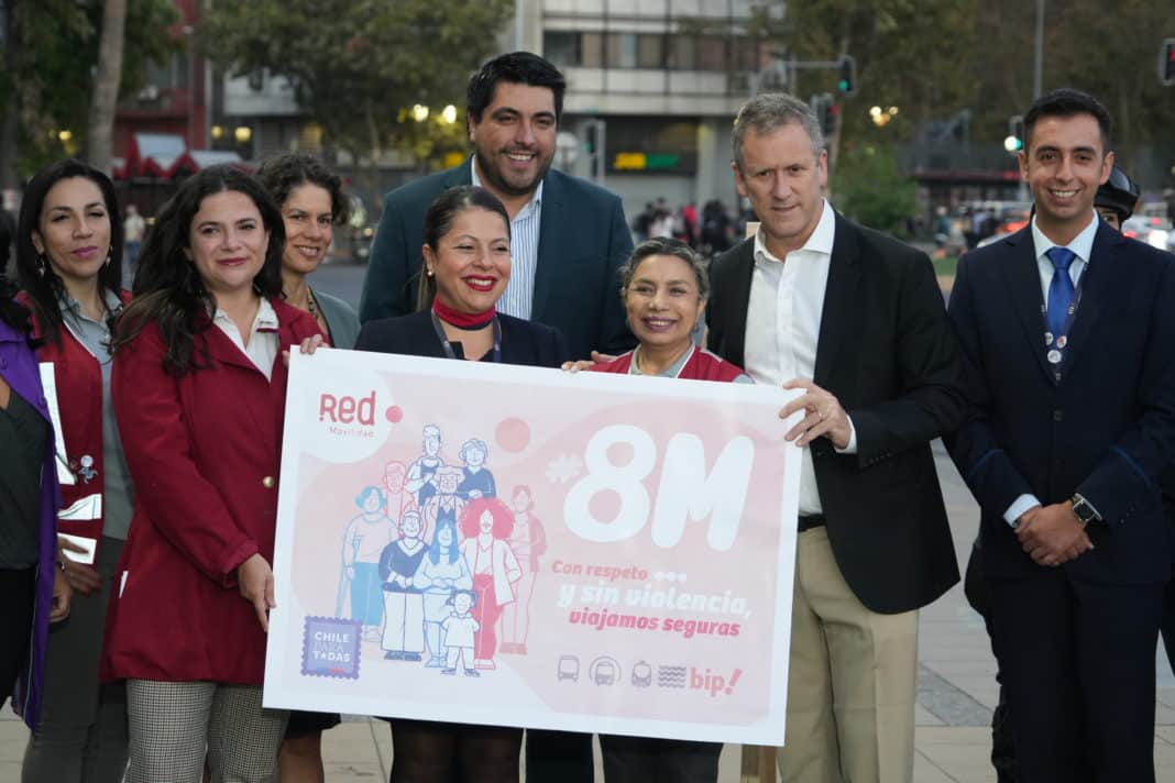 ¡Nueva tarjeta Bip! para conmemorar el Día de la Mujer: Viajemos seguras