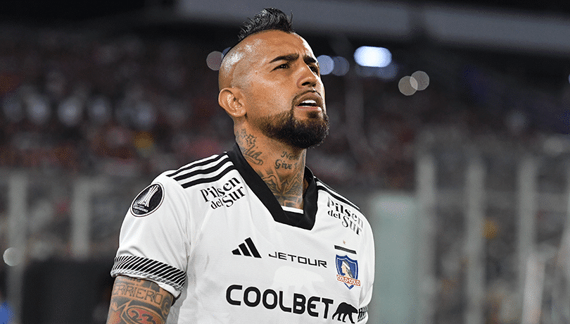 ¡Sorpresa en Colo-Colo! Arturo Vidal se sube al avión para enfrentar a Trinidense