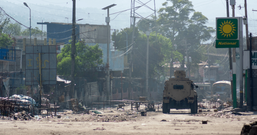 ¡Tiroteos en la capital de Haití! La violencia se intensifica cerca del aeropuerto