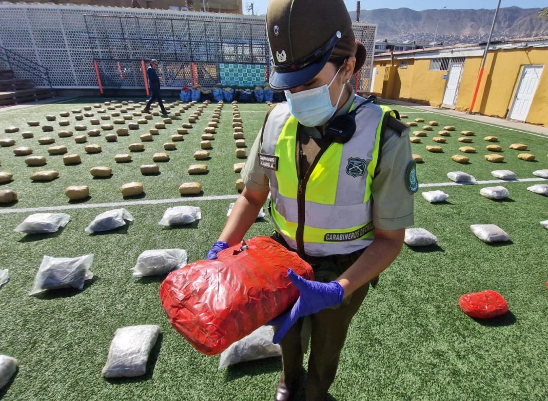 Carabineros intercepta millonario cargamento de droga en la Ruta 5 Norte