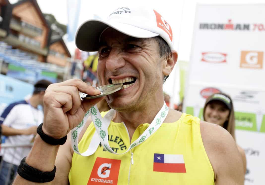 Cristian Bustos y el desarrollo del triatlón en Chile: ¡Descubre su increíble legado y su nueva línea de calcetines deportivos!