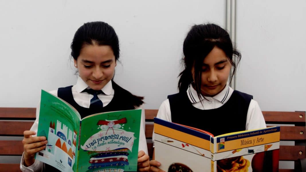 Descubre Cómo Acercar a Niños y Niñas al Mundo Mágico de la Lectura en el Día del Libro