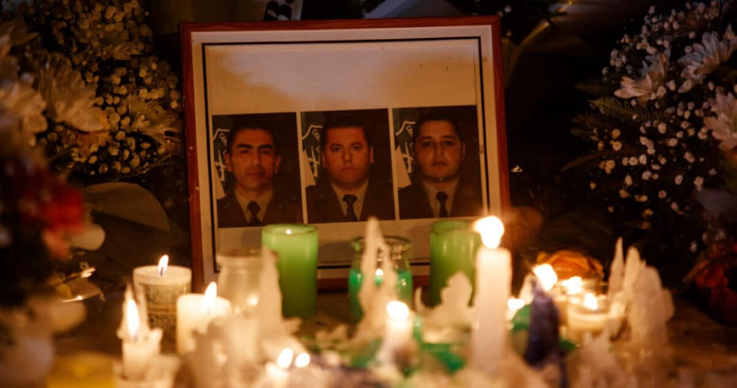 Despedida Conmovedora: Presidente Boric y Cientos Honran a Carabineros Asesinados en Cañete
