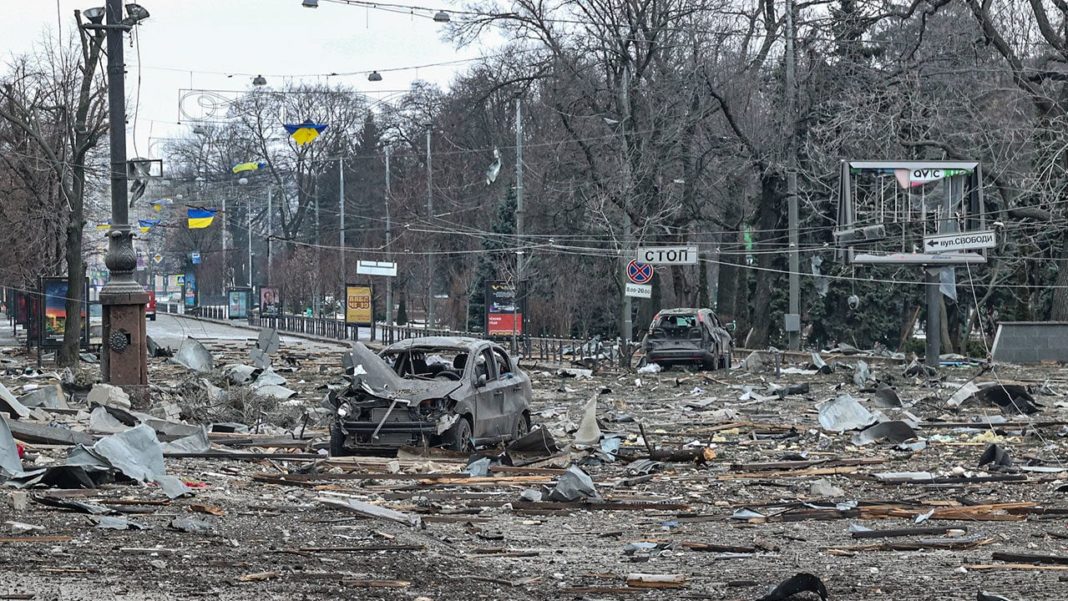 Devastación en Odesa: Rusia ataca zona residencial, dejando 17 heridos y 2 muertos