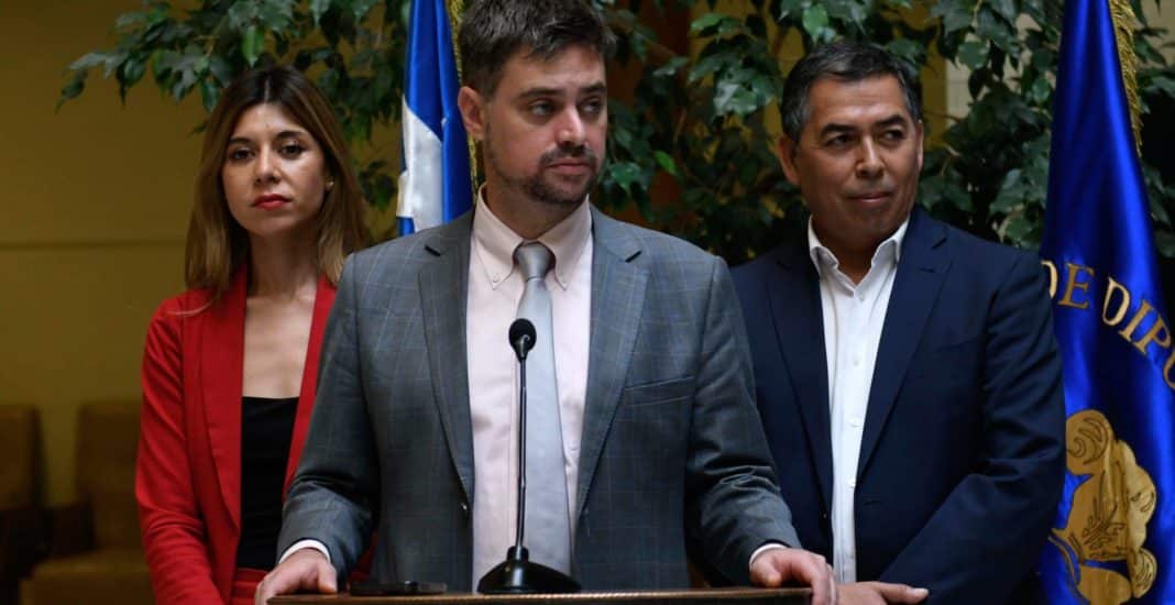 Escándalo de contratos amarrados entre el gobierno de Piñera y Luis Hermosilla