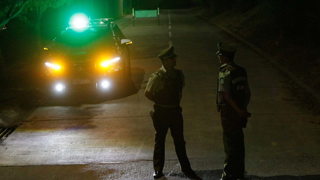 Hombre Armado Aterroriza a Vecinos de Las Condes: Carabineros Intervienen y Descubren un Arsenal de Armas de Guerra