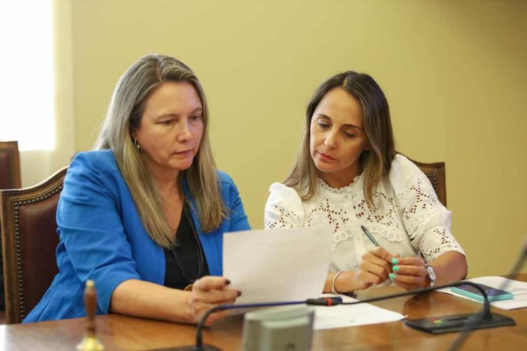 Protegiendo a Nuestros Adultos Mayores: Diputadas Exigen Medidas Urgentes Contra el Alarmante Aumento de Robos