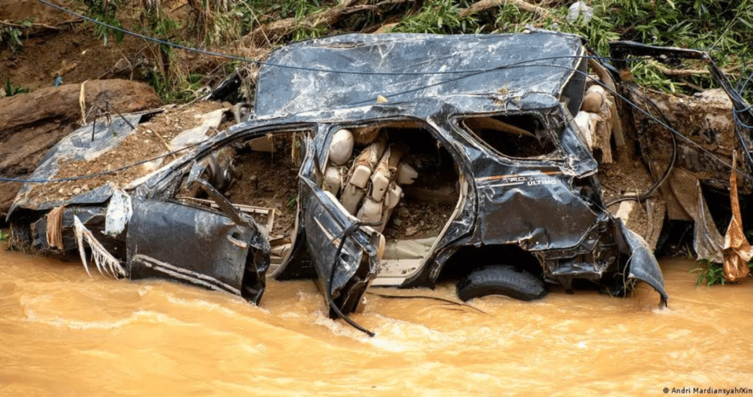 Tragedia en Indonesia: 19 muertos y dos desaparecidos por desprendimientos de tierra