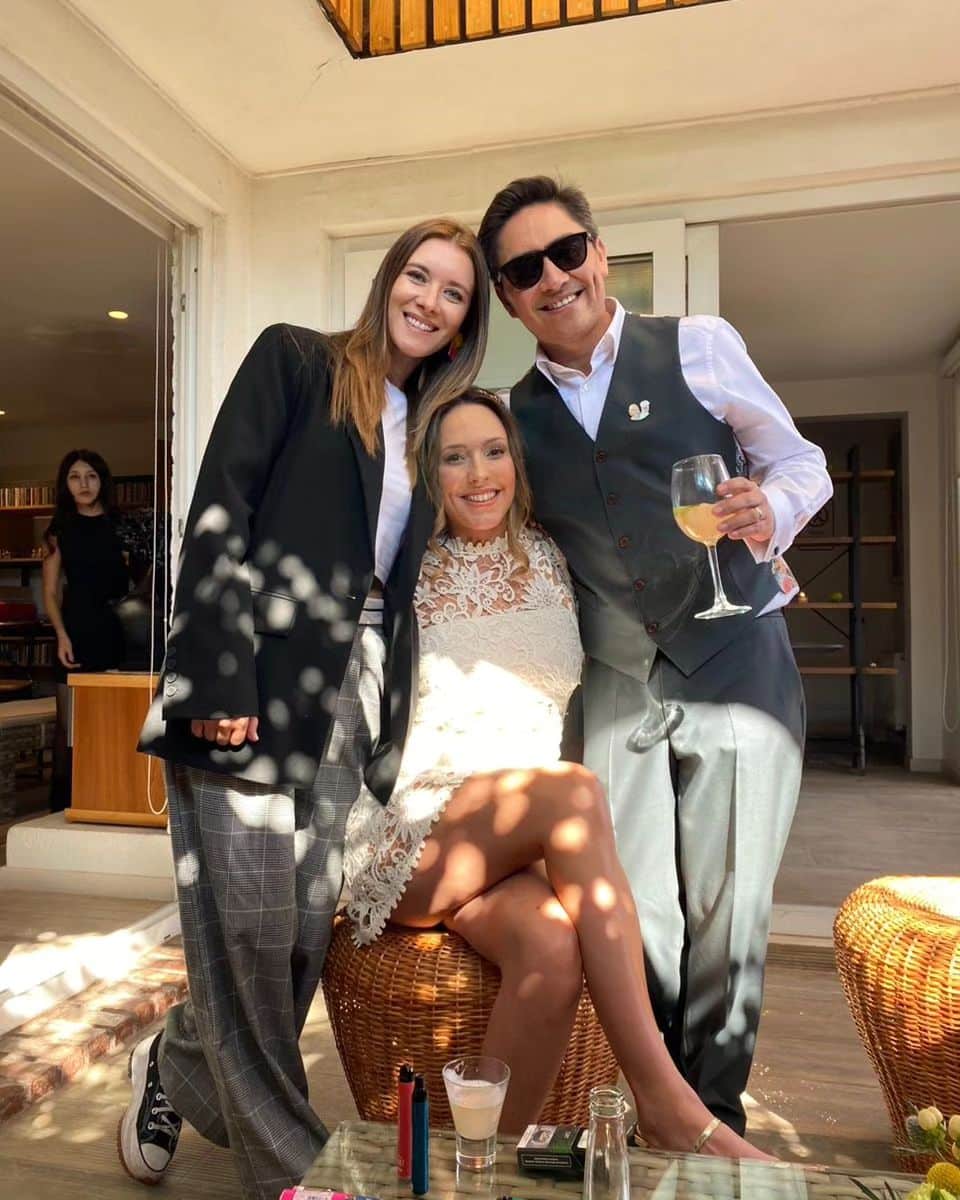 ¡Celebrando el Amor Eterno! Carla Jara Comparte la Alegría del Matrimonio de Maly Jorquiera y Sergio Freire