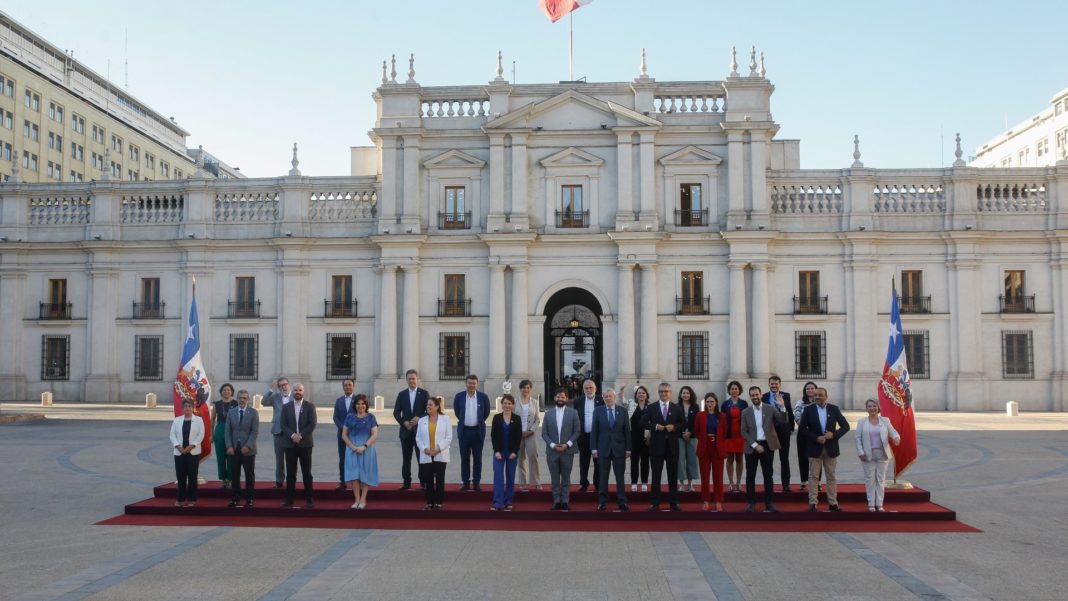 ¡Descubre quiénes son los mejor y peor evaluados del Gabinete de Gabriel Boric!