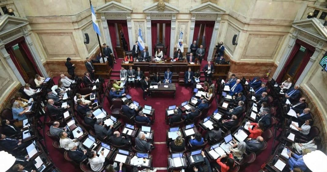 ¡Escándalo en Argentina! Senadores aumentan su sueldo en medio de la crisis económica