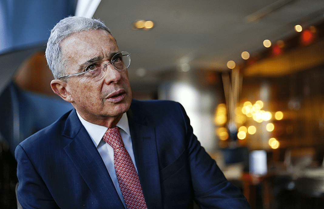 ¡Escándalo en Colombia! Expresidente Álvaro Uribe será llevado a juicio por manipulación de testigos