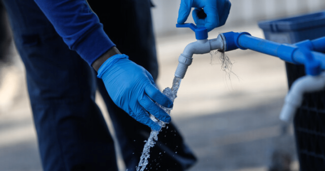 ¡Escándalo en Los Ríos! Posible contaminación en instalaciones de Agua Potable Rural en Corral