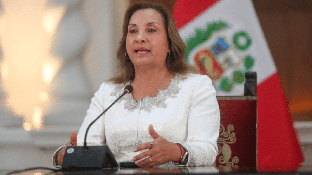 ¡Escándalo en Perú! Gobierno ordena registrar división policial que investiga a Dina Boluarte