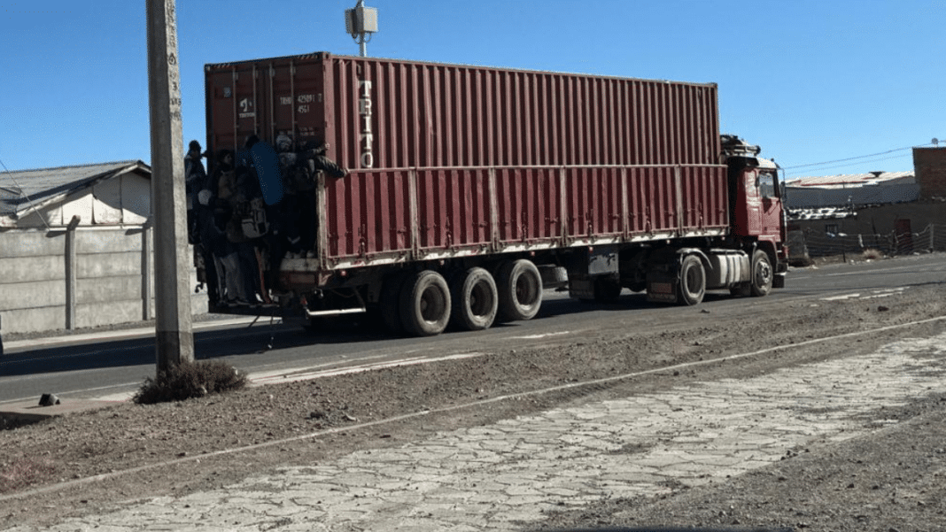 ¡Escándalo en Tarapacá! Migrantes irregulares operan sin control en Colchane y el Ejército mira para otro lado