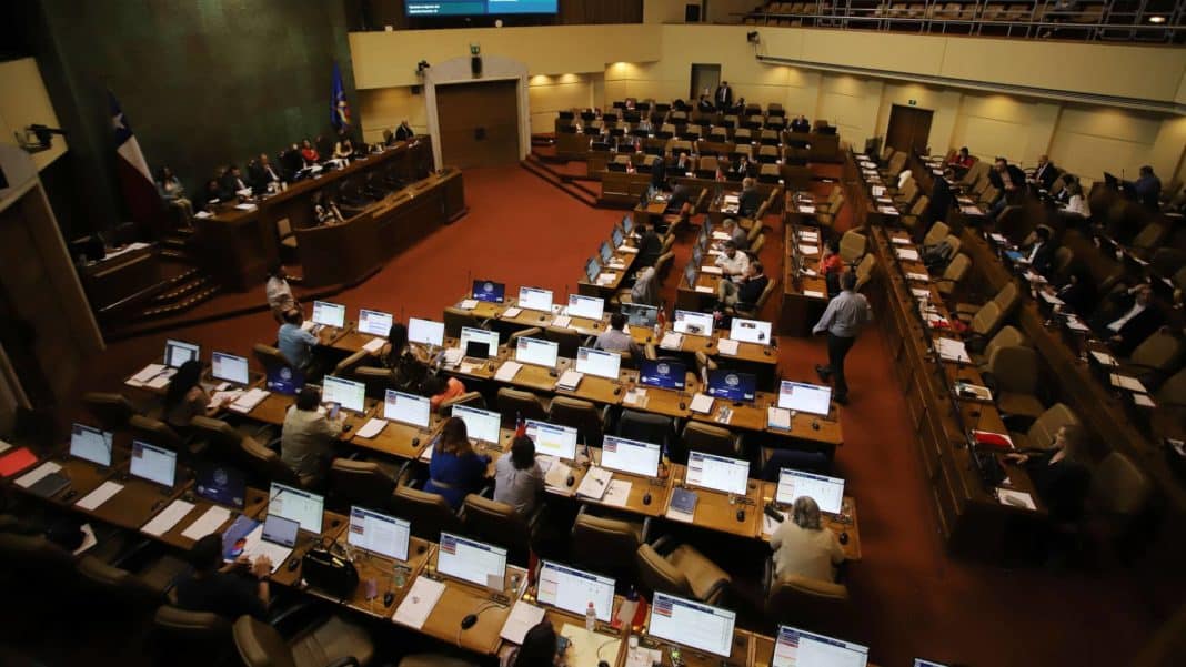¡Impactante encuesta revela el apoyo masivo a la reducción de parlamentarios en Chile!
